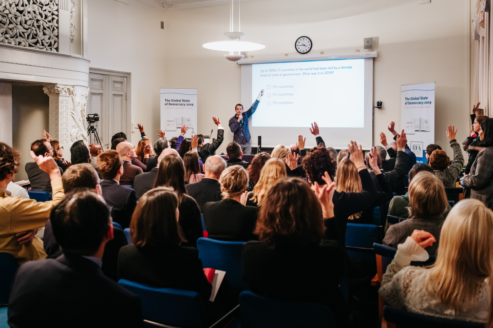 The founder of Gapminder, Ola Rosling, conducts an interactive survey during the Stockholm launch of the GSoD 2019 Report