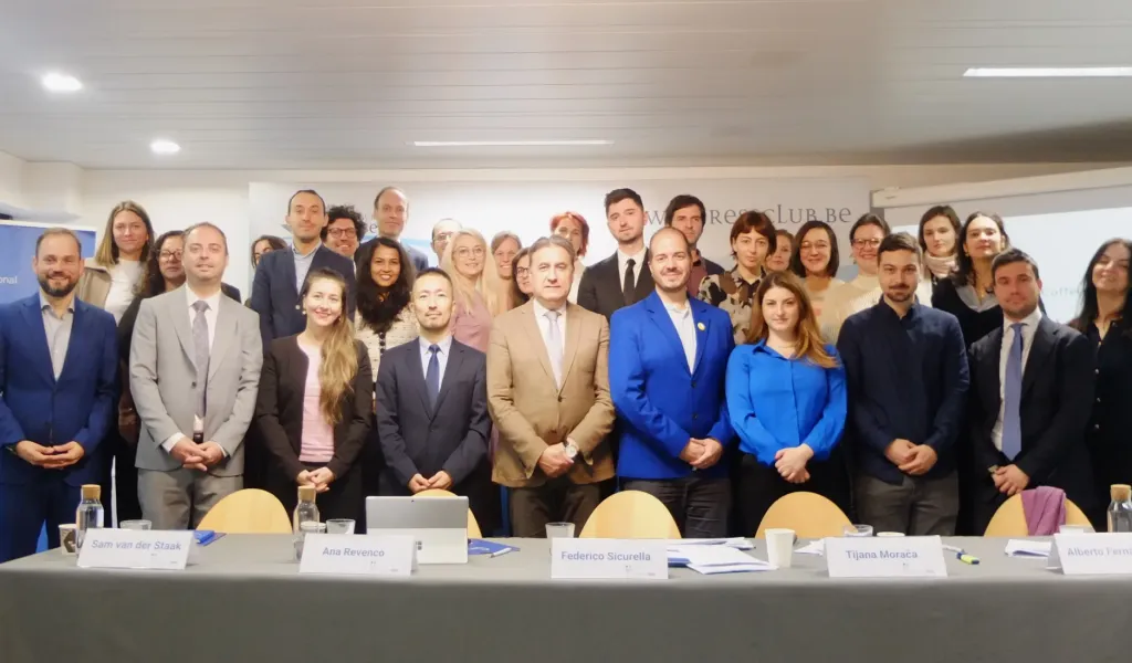 Group photo of workshop participants