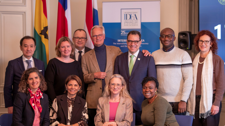 International IDEA's Board of Advisers