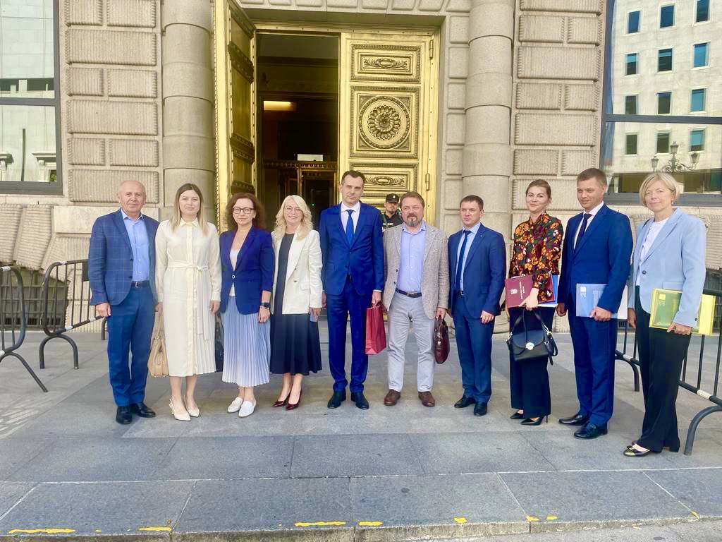 Ukrainian delegation visits the Central Electoral Board of Spain. From left - Mr. Anatolii Koval, Embassy of Ukraine in Spain; Ms. Oksana Boiarchuk, CEC of Ukraine; Ms. Nataliia Vadimova, CEC of Ukraine; Ms. Yuliya Shypilova, International IDEA; Mr. Oleh Didenko, CEC of Ukraine; Mr. Roman Goriainov, MFA of Ukraine; Mr. Sergii Postivyi, CEC of Ukraine; Ms. Iryna Pospielova, CEC of Ukraine; Mr. Oleksandr Dzoma, Consulate General of Ukraine in Barcelona; Ms. Svitlana Kramarenko, Consulate of Ukraine in Malaga