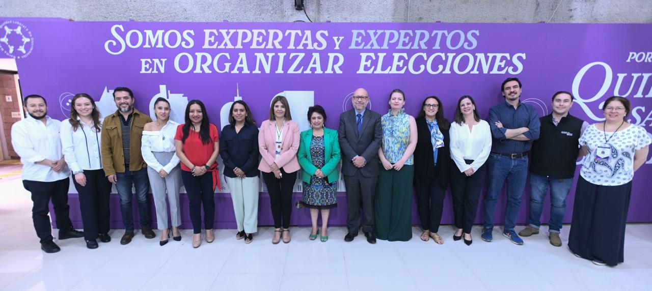 Visita al Instituto Electoral de la Ciudad de Mexico en el marco de la misión de asistencia técnica al INE