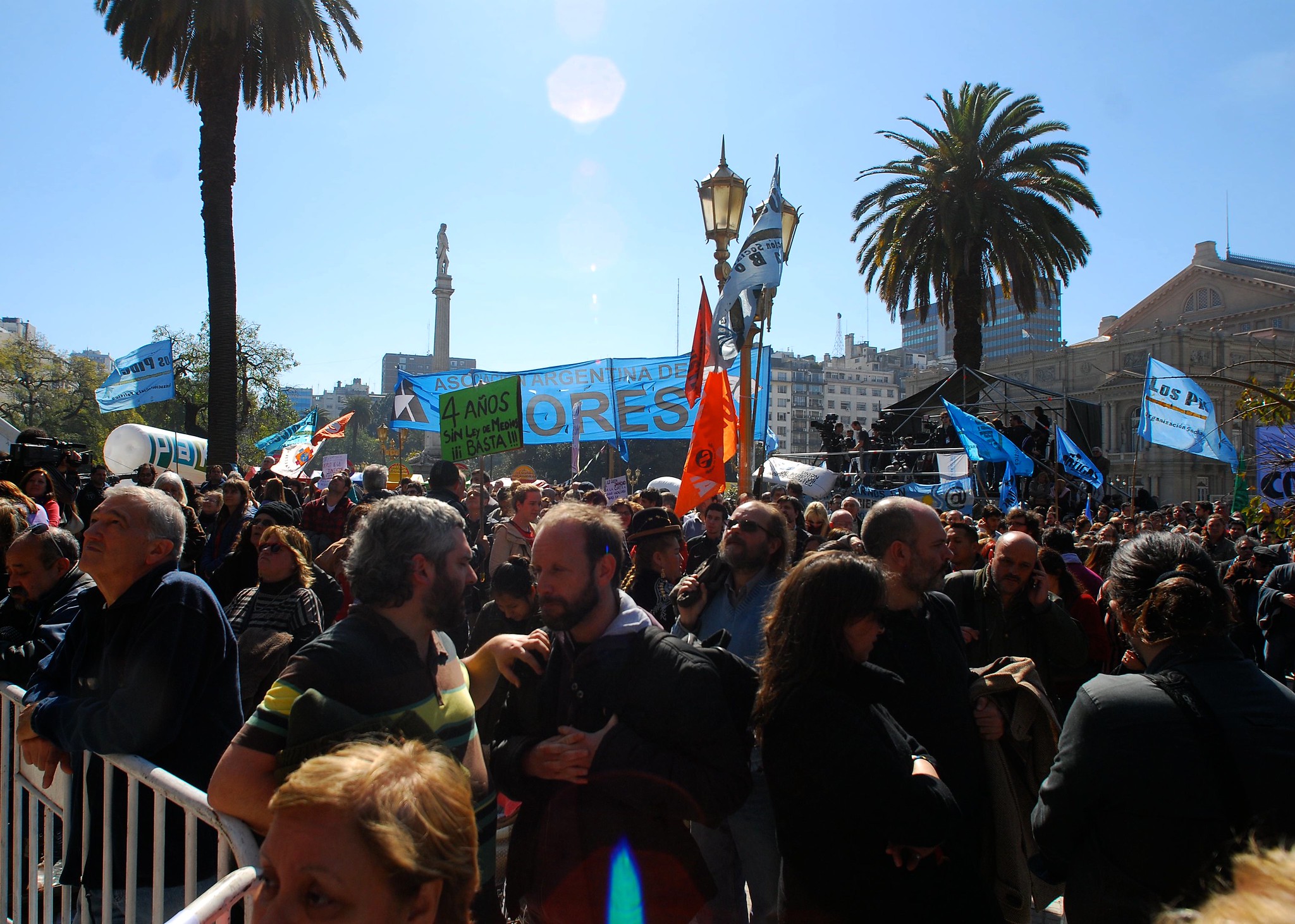 A public gathering ahead of the 2013 elections in Argentina. (Photo by Beatrice Murch / CC BY 2.0)