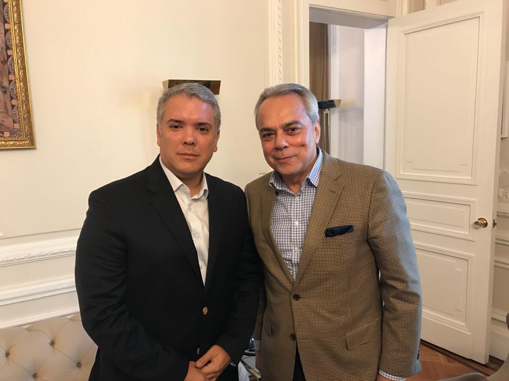 Colombia President Iván Duque (left) with International IDEA Regional Director for Latin America and the Caribbean Daniel Zovatto.