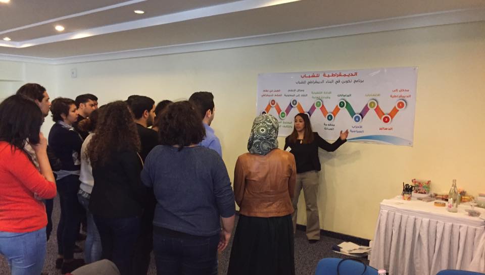 Facilitator explaining the flow of the curriculum