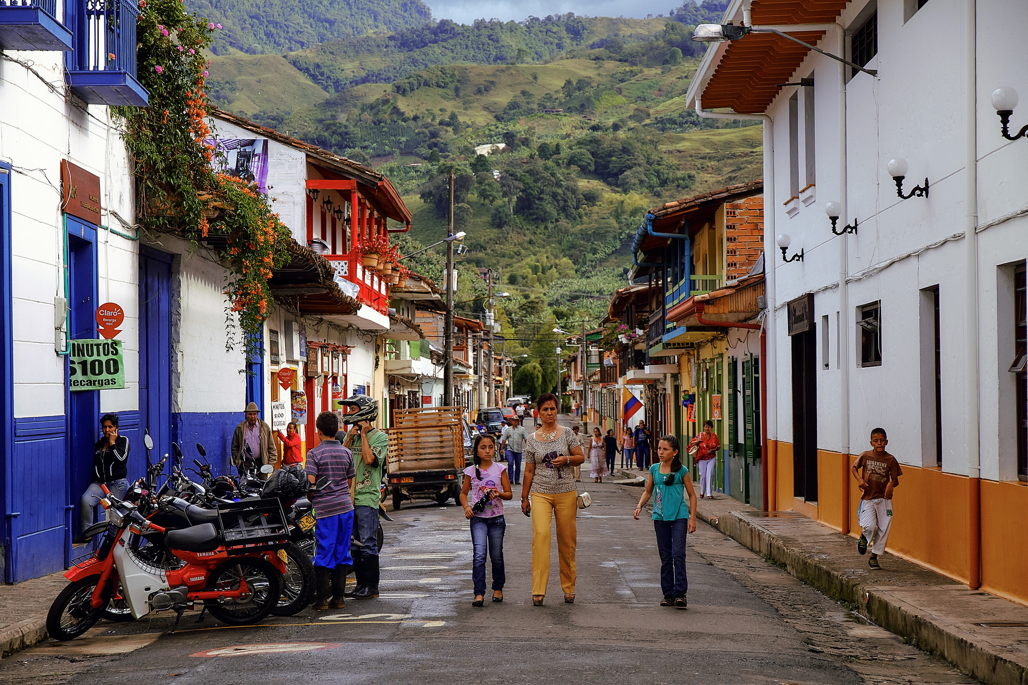 Colombia streets. Photo credit: Pedro Szekely Flickr