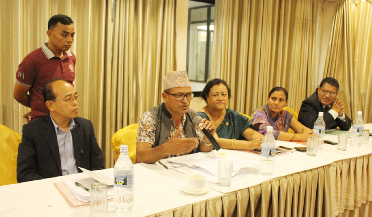 Mr Krishna Prasad Jaisi, Spokesperson of Association of District Development Committees of Nepal (ADDCN) delivering his views/speech. Photo credit: International IDEA.