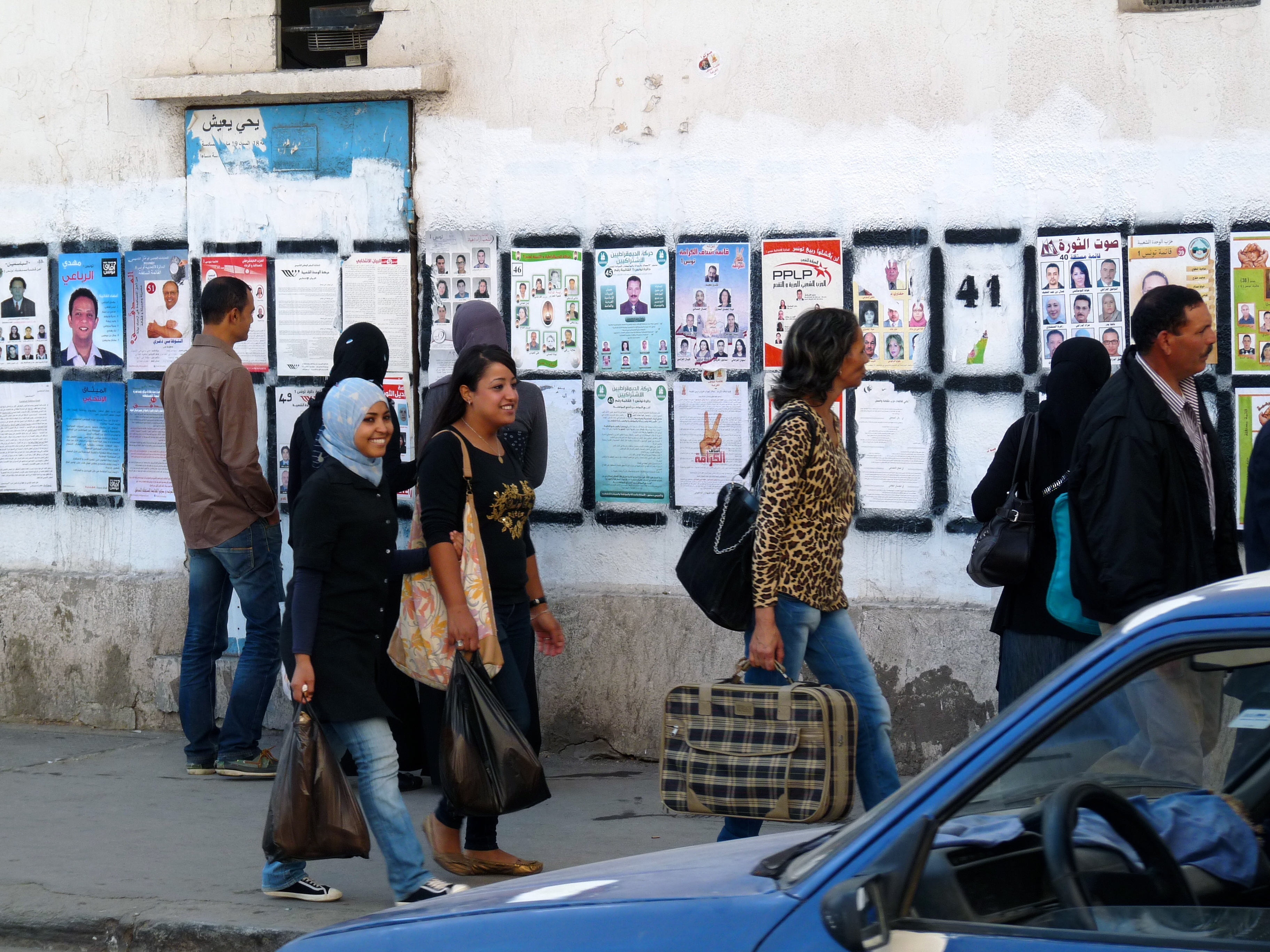Young people at election time in Tunisia. Credit: Stefan de Vries