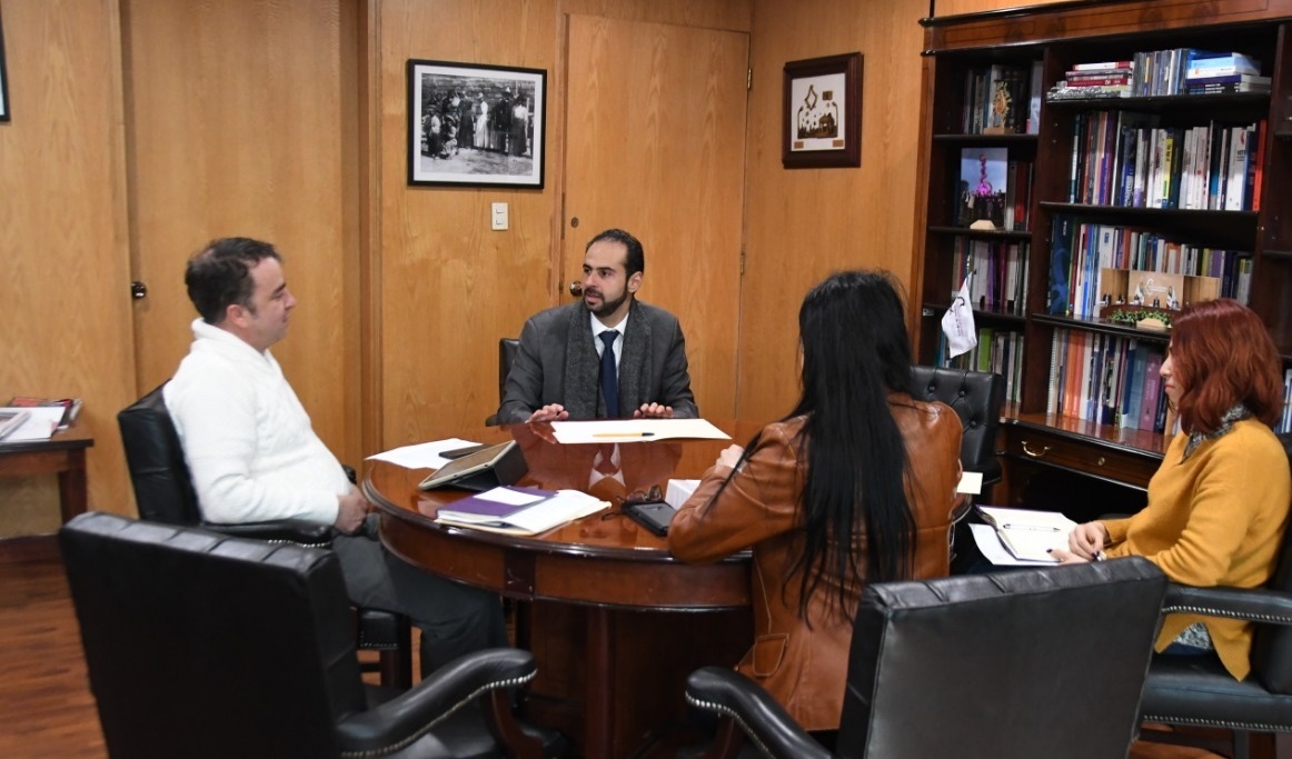 Miguel Angel Lara Otaola, Jefe de la Oficina para México y Centroamérica, se reunió con Yuri Beltrán Miranda (izquierda), consejero electoral del Instituto Electoral de la Ciudad de México, para explorar posibilidades de colaboración entre ambas instituciones y acompañamiento a los procesos de participación ciudadana en la Ciudad de México.