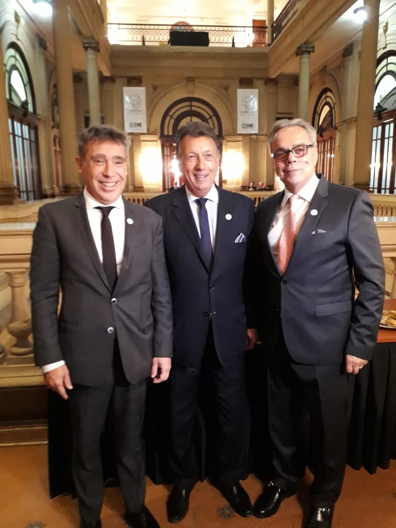 Chair of the CNE, Santiago Corcuera (left); Vice-Chair of the CNE, Alberto Dalla Vía (center); Director for Latin America and the Caribbean Region of International IDEA, Dr Daniel Zovatto (right)