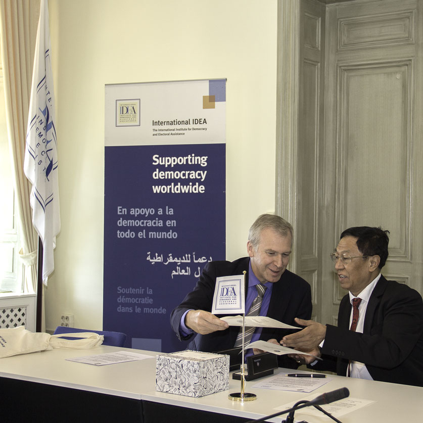 His Excellency Chairman U Hla Thein and Yves Leterme at the Memorandum of Understanding signing ceremony