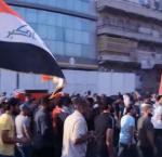 متظاهرون يطلقون الشعارات أثناء تشييع عبد السلام فتحي سليم 