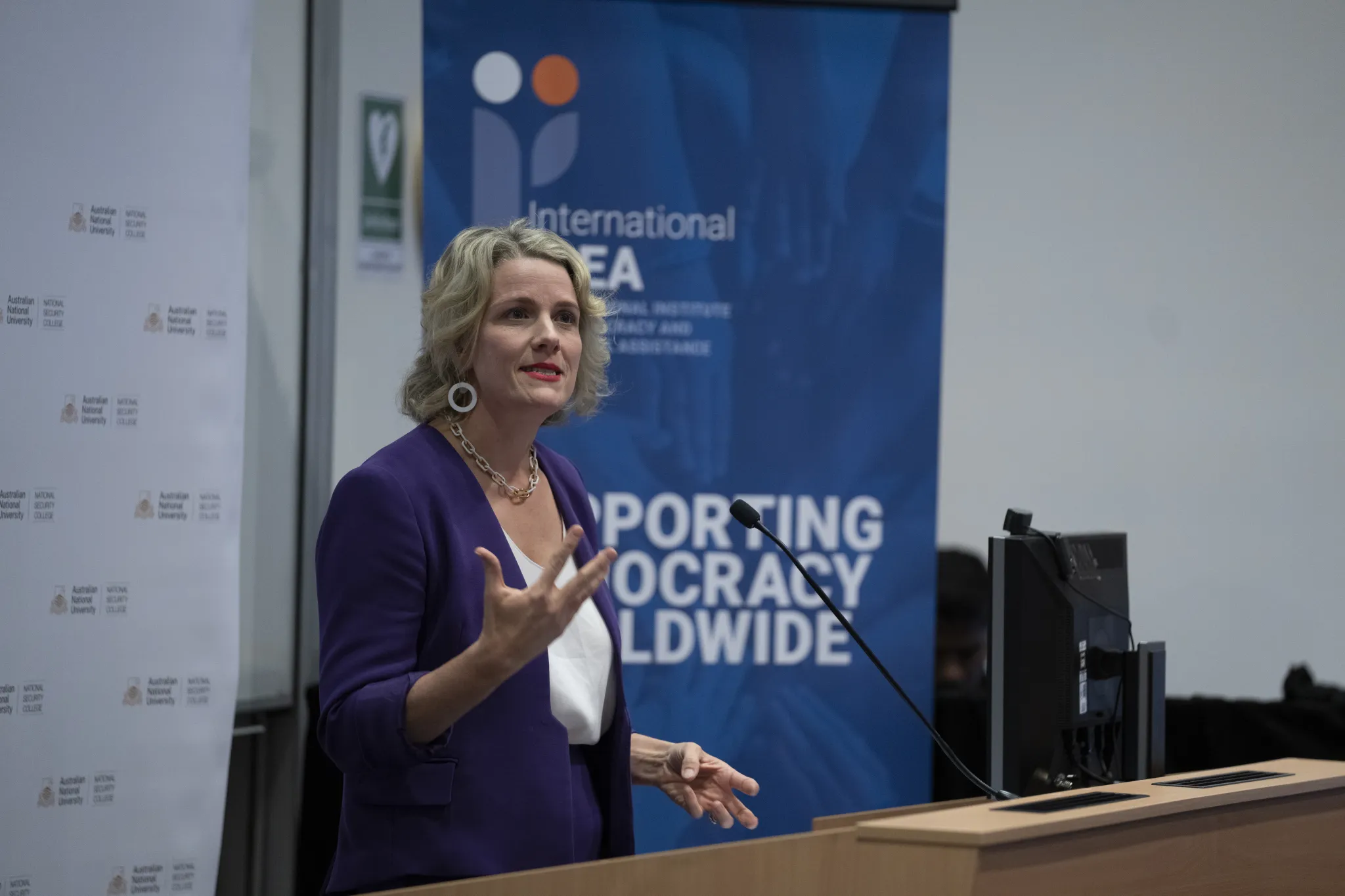 Clare O’Neil, Australia’s Minister for Home Affairs, at the Canberra Series on Electoral Integrity, a series of virtual and in-person seminars for electoral practitioners organized in partnership with International IDEA, June 2024. Credit: Australian Electoral Commission