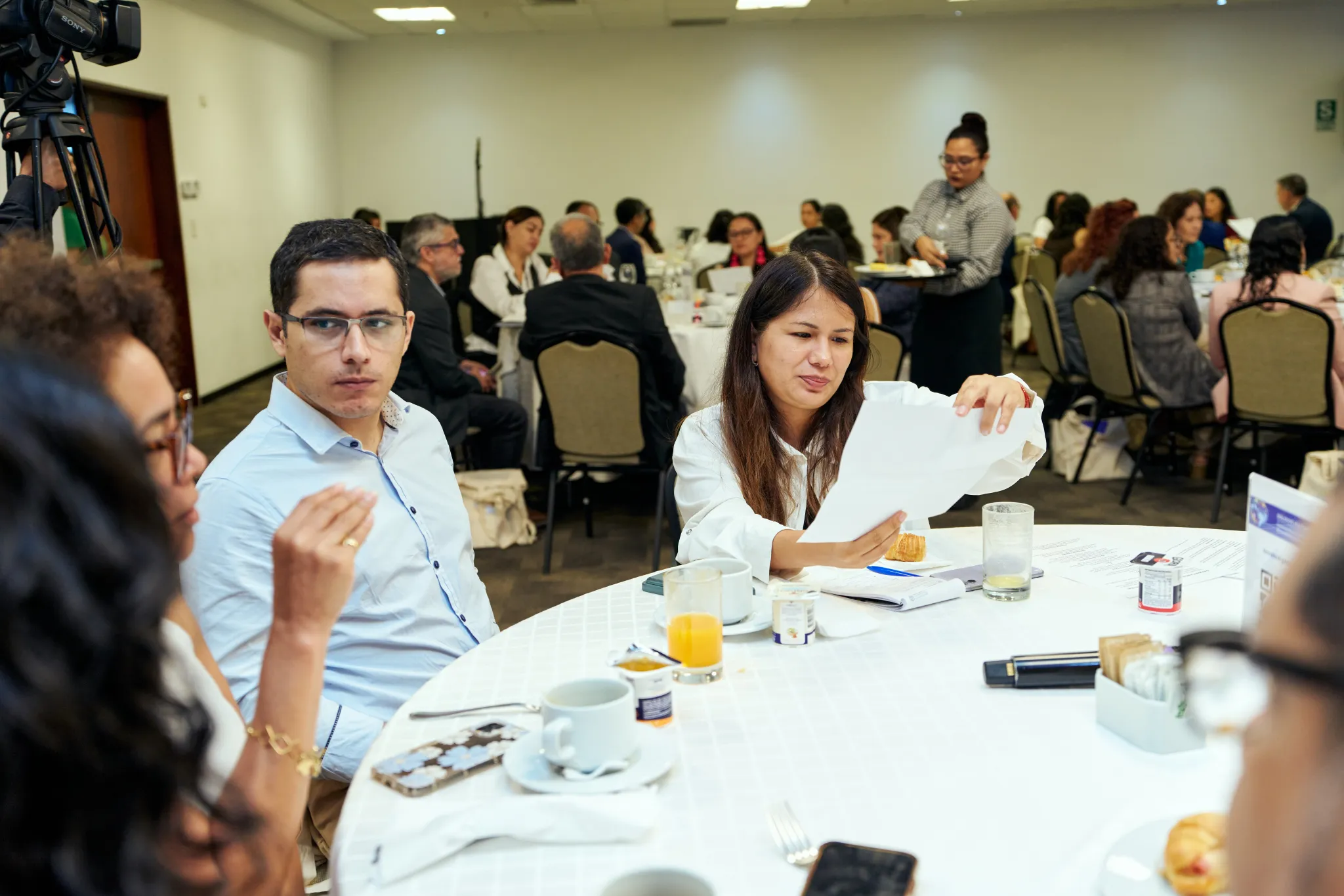 Participantes del diálogo multiactor realizado en Lima, Perú, el 24 de febrero de 2026.