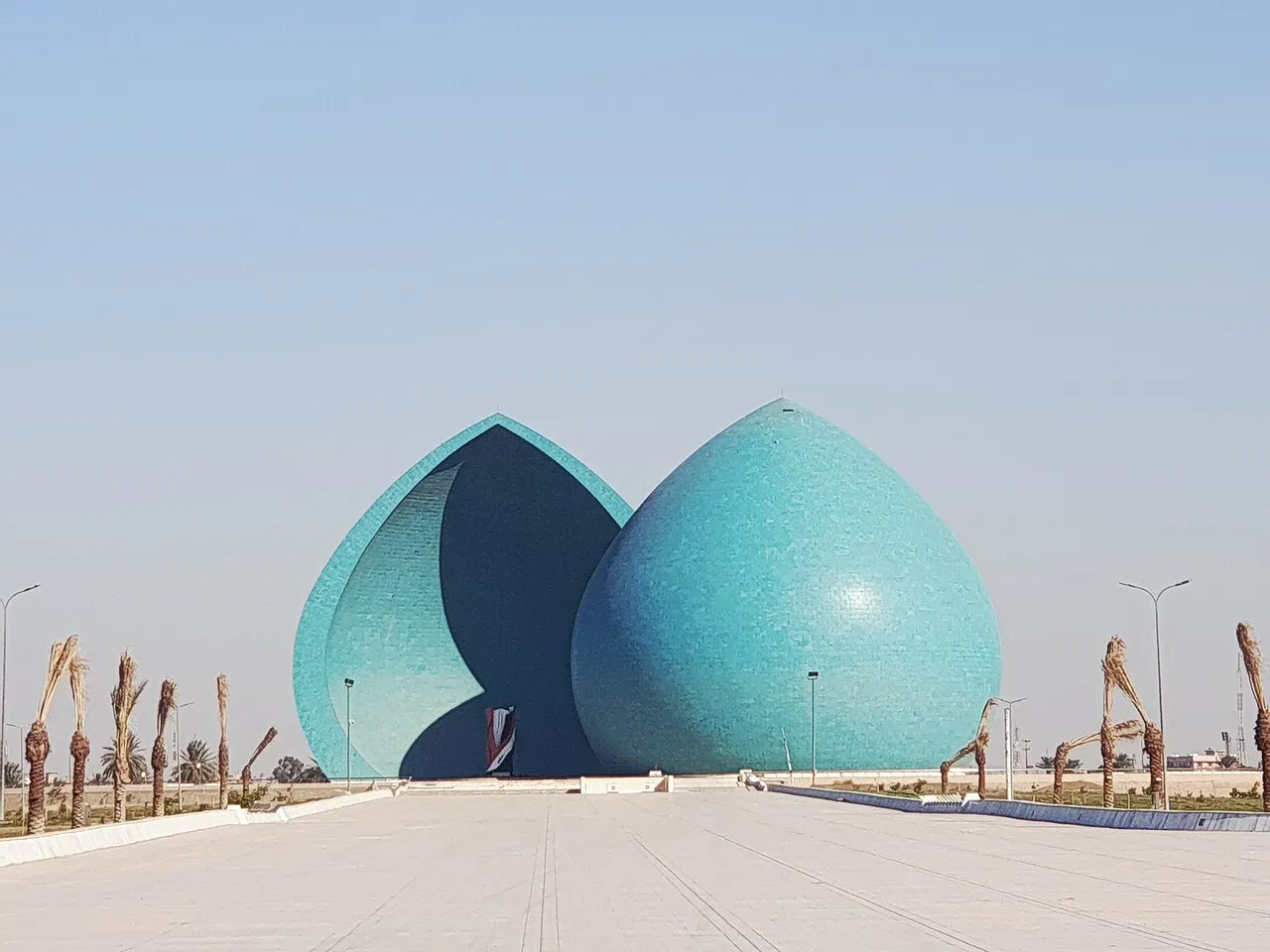 Al-Shaheed Monument in Baghdad, Iraq. Image credit: Wikipedia.