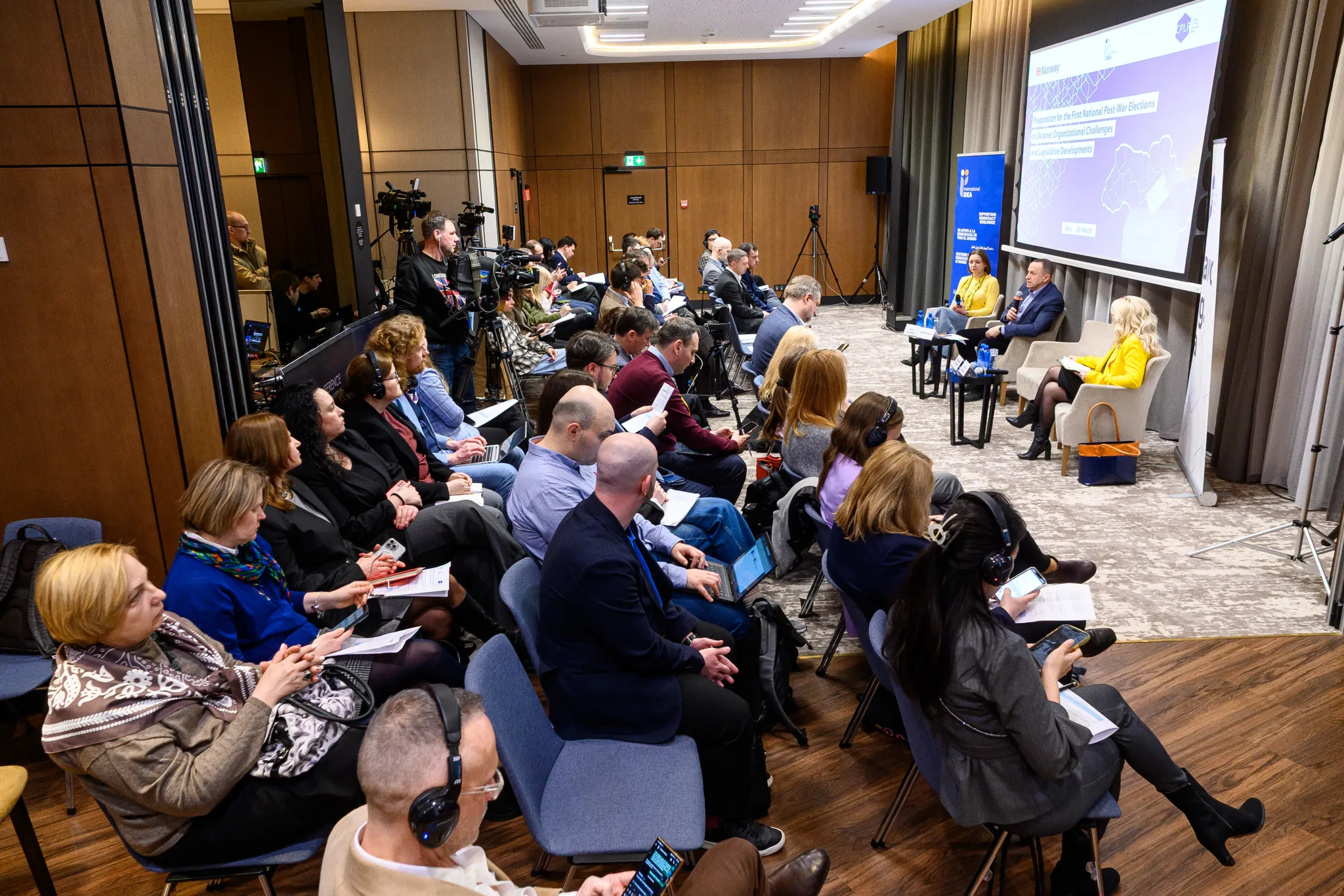 Presentation of outcomes of the working group at the roundtable “Preparation for the First National Post-War Elections in Ukraine: Organisational Challenges and Legislative Developments”