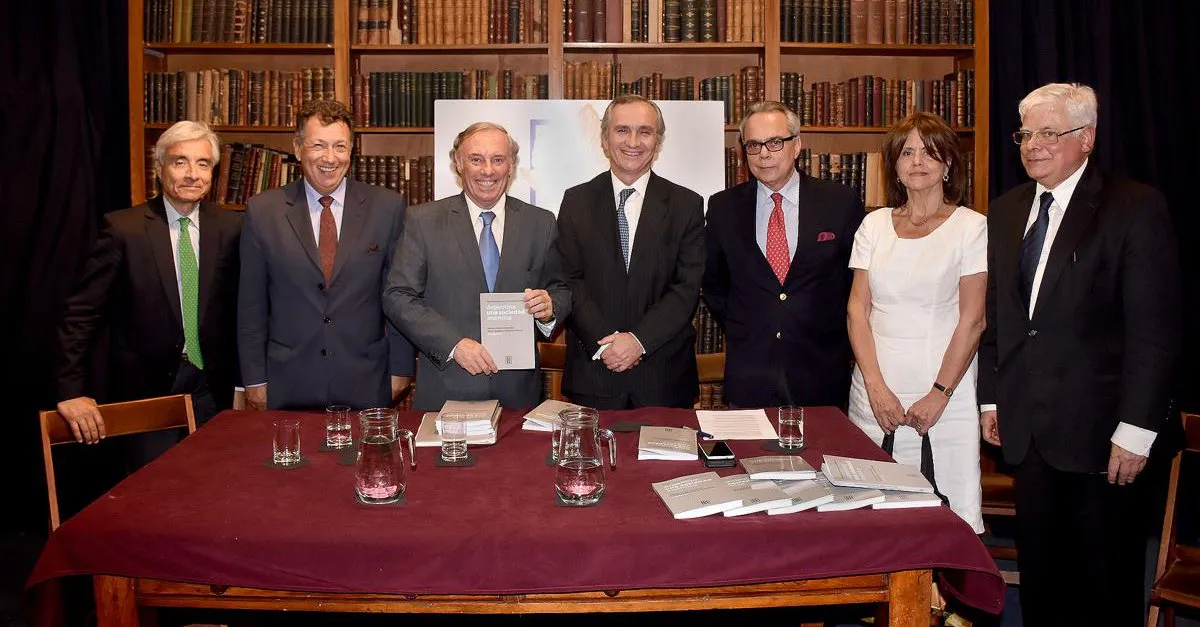 Left to right: Eduardo Fidanza, Alberto Dalla Via, Antonio María Hernández, Guillermo Lipera, Daniel Zovatto, Liliana de Riz, and Luis Alberto Romero