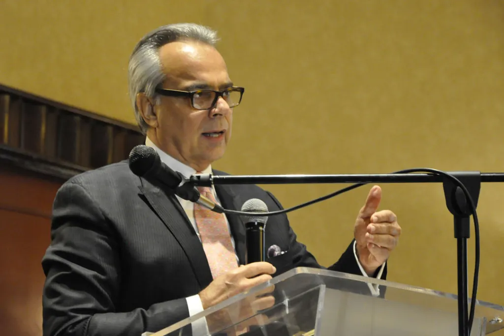 Daniel Zovatto, Regional Director for Latin America and the Caribbean of International IDEA during his presentation at the forum 