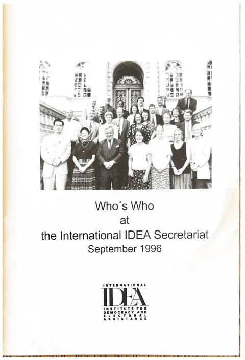 Bengt Save-Soderbergh (third from the left, front row) and International IDEA's Secretariat in 1996