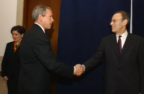 Gershman welcomes President George W. Bush to NED’s 20th anniversary celebration, November 6, 2003