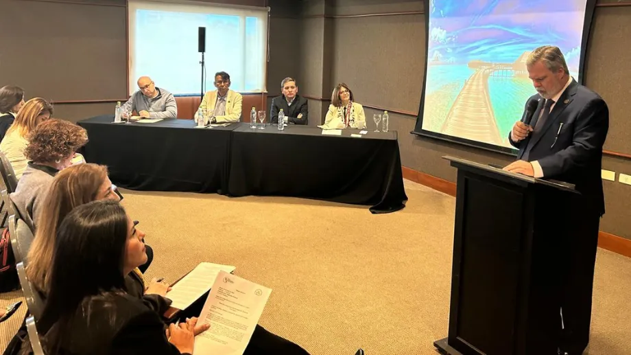 Directora Regional participa en Diálogo de Alto Nivel sobre Democracia y Seguridad en Paraguay