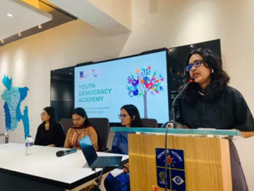 A session at the Youth Democracy Academy (YDA) program in Bangladesh.