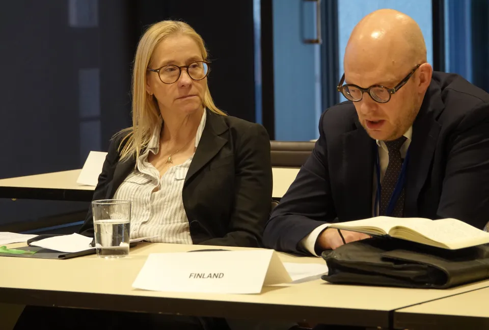 Julie Delahanty, President of the International Development Research Centre, Canada (left), and Petri Hakkarainen, Director General for Political Affairs, Finland (right). 