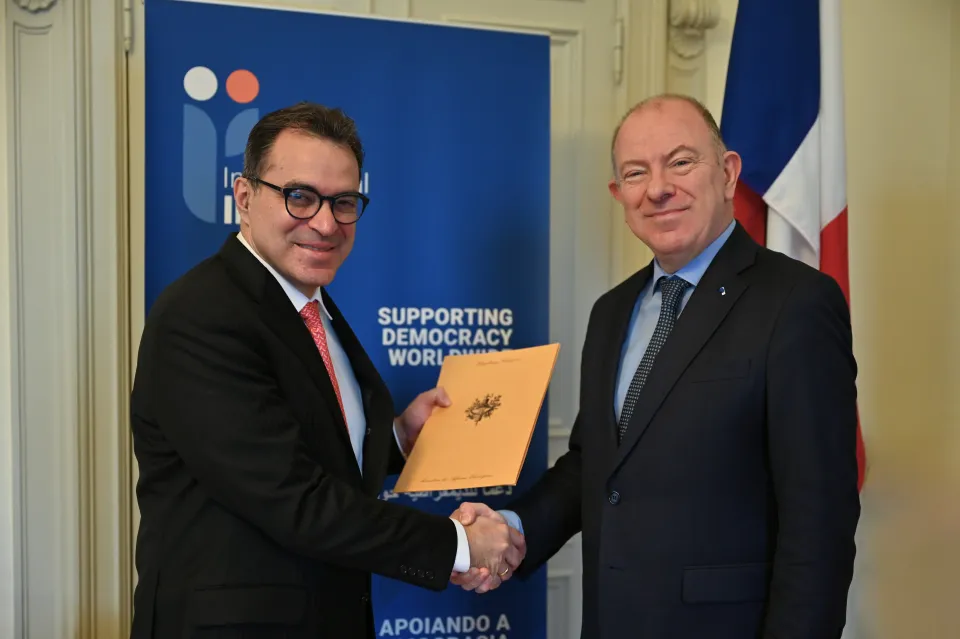 Dr. Kevin Casas-Zamora, Secretary-General of International IDEA and Thierry Carlier, Ambassador of France in Sweden