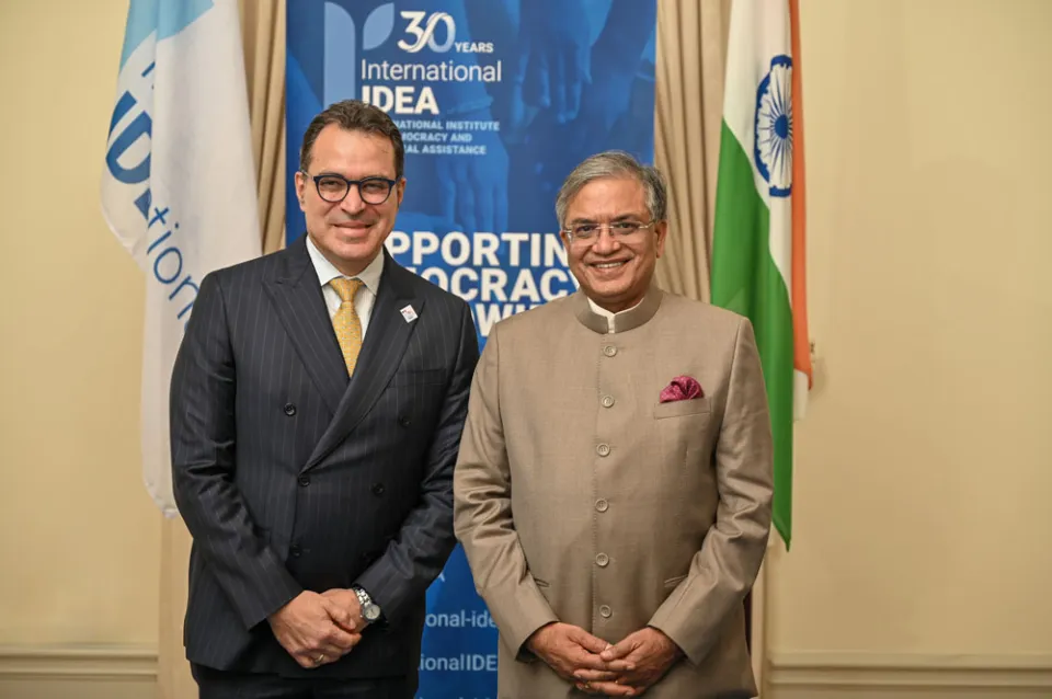 Dr Kevin Casas-Zamora, Secretary-General of International IDEA, and Gyanesh Kumar, Honourable Chief Election Commissioner of India.