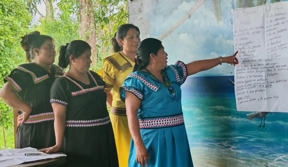 Dialogue in the Comarca Ngäbe-Buglé on women's participation and gender parity