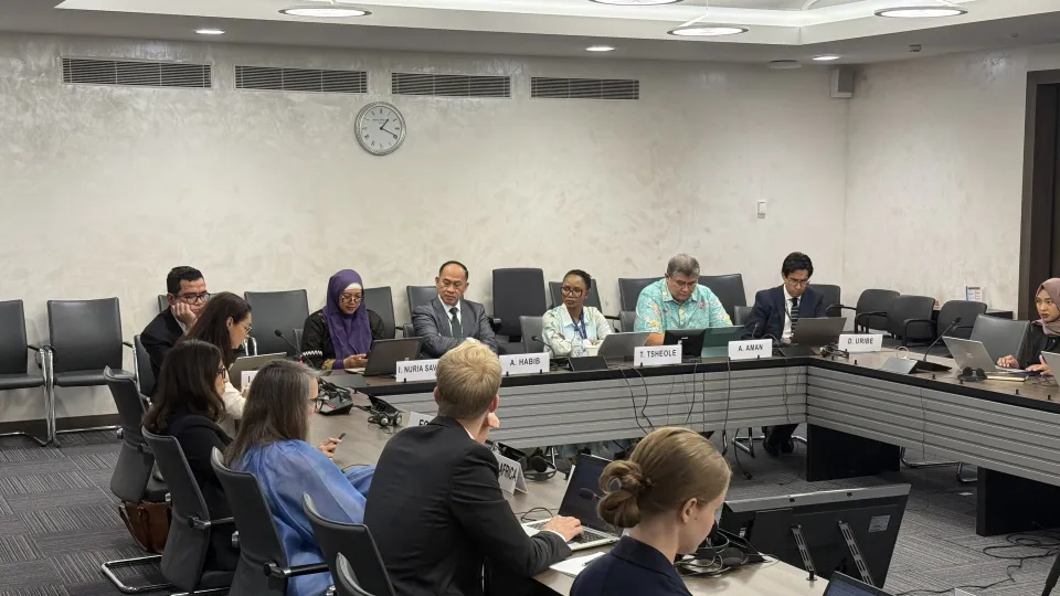 Distinguished speakers and panellists at the side event Political Rights of Overseas Citizens in the Global Mobility Era, held on the sidelines of the 62nd Session of the UN Human Rights Council.