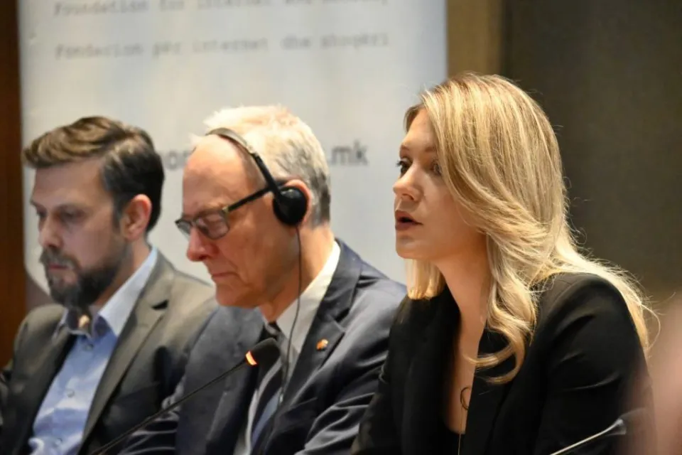 (L-R) Goran Rizaov, Metamorphosis Foundation; Mikael Atterhög, Head of Development Cooperation, Embassy of Sweden in North Macedonia; •	Marija Miteva, Spokesperson of the Government of the Republic of North Macedonia