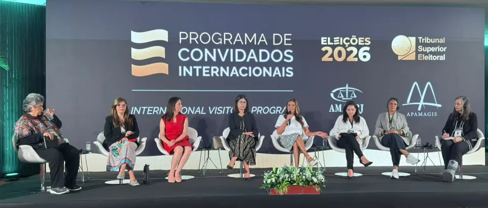 As part of the agenda, Marcela Ríos Tobar joined the panel "Women at the Center of the Global Political Debate," alongside international experts and leaders in the fields of women's political participation and the prevention of gender-based political violence. 