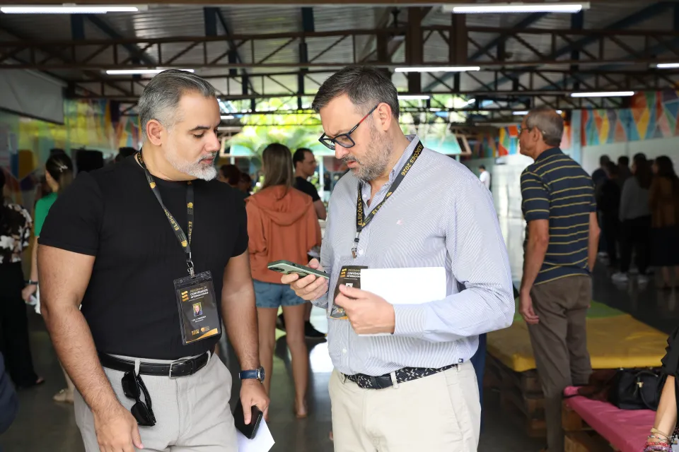 International IDEA delegates Nicolas Liendo and Luis Consuegra. 