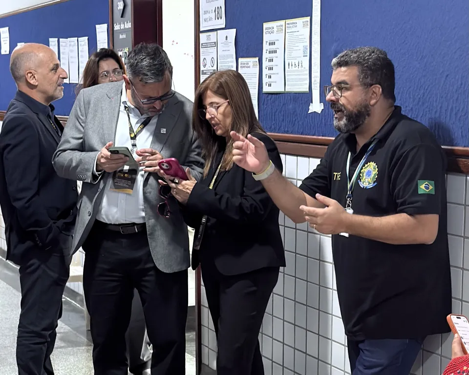The agenda covered the institutional framework of the elections, electoral technology and the electronic voting system.