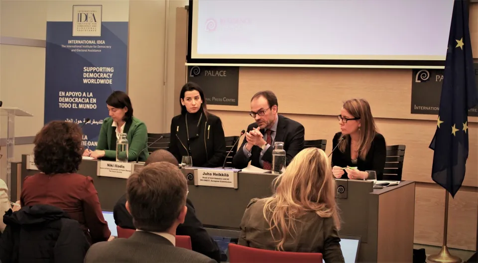 Roundtable on AI and democratic development. Image credit: Elisabeth Fluet-Asselin, International IDEA