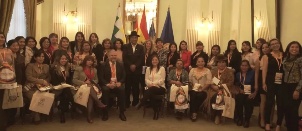  Idea Internacional presenta Campaña  #Protagonistas en un curso para mujeres candidatas 