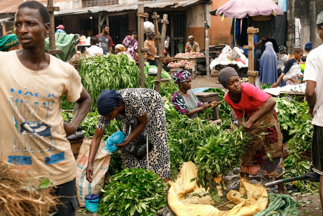 A market in Lagos, Nigeria — whose relatively low taxation on informal labour and more open political environment made it appear, to many along the corridor, as a more hospitable destination than its neighbours. Credit: Manny Jefferson