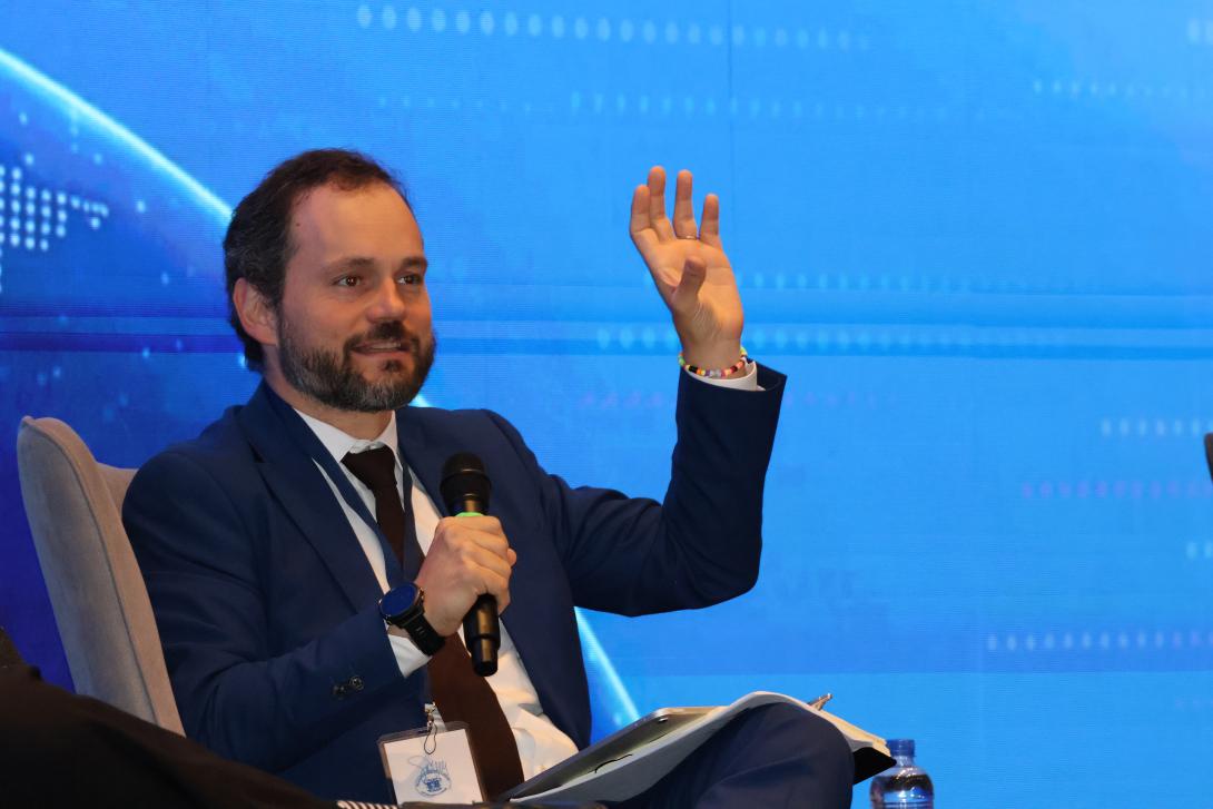 Alberto Fernández, head of International IDEA’s Global Program on Digitalization and Democracy, analyzed the main challenges facing digital electoral justice in the era of technological transformation